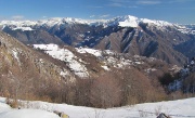 23 Passo del Grialeggio, panorama verso la Valle Brembana.